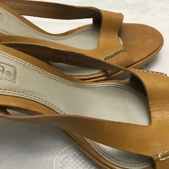 UNISA Camel Open-Toe Heels - Picture 12 of 13